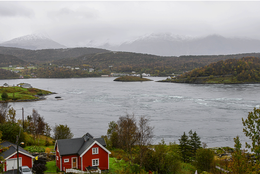 Wasser-Strudel in Salstraumen